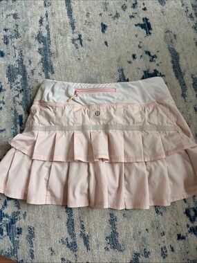 Lululemon Shimmer pink /White Pace Setter Skirt Size 4